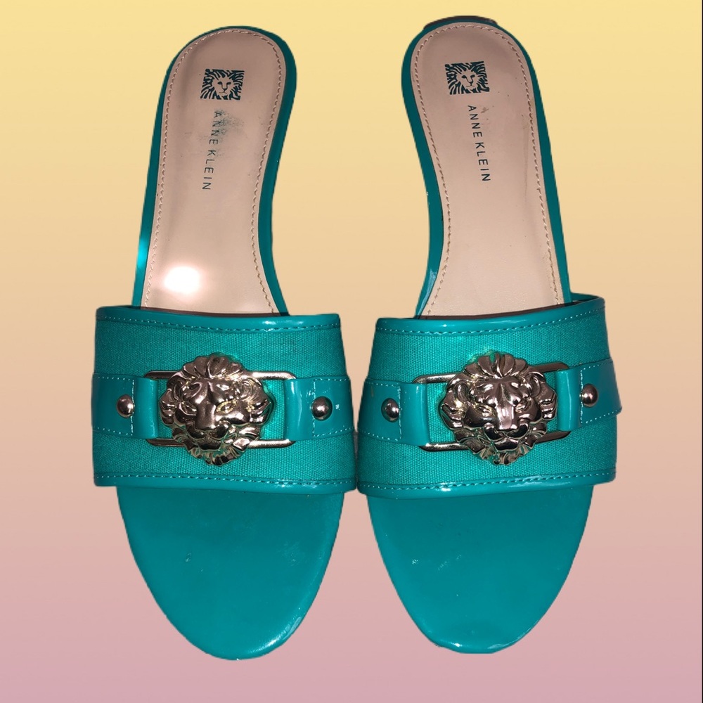 Anne Klein Lion-head Wedge